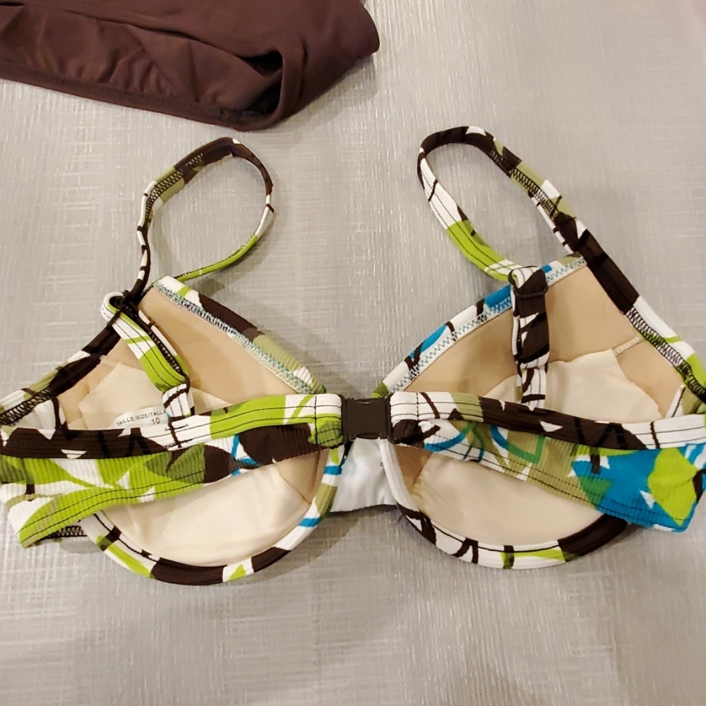 Bikini - Picture 3 of 4